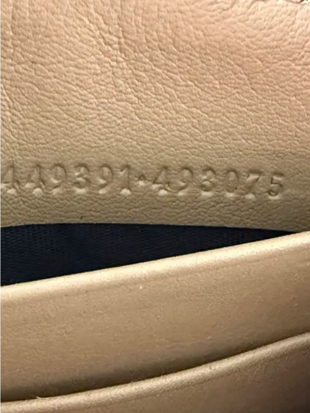 Gucci Beige GG micro Guccissima Embossed Zip-Around Wallet with box - Picture 11 of 12